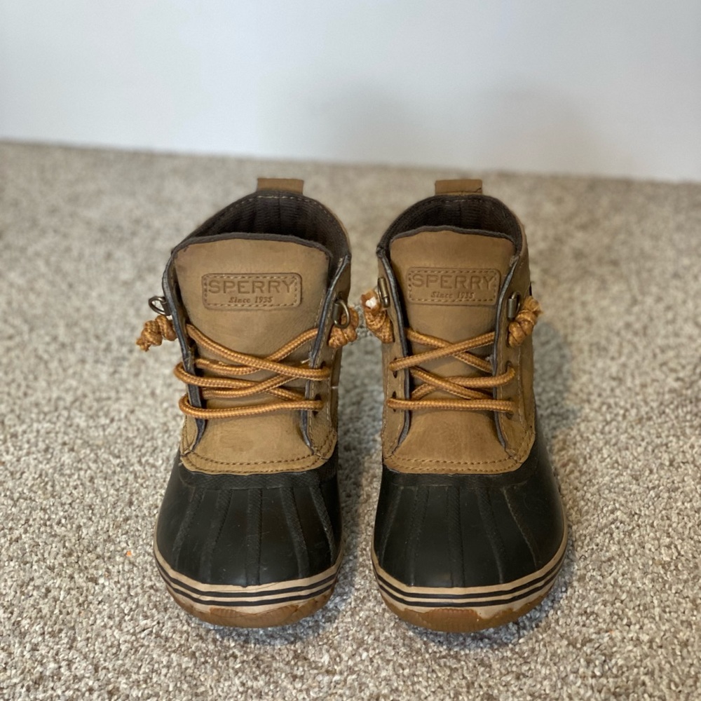 Boys Sperry duck boots